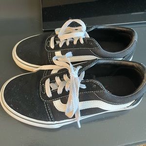 Womens Vans Size 6